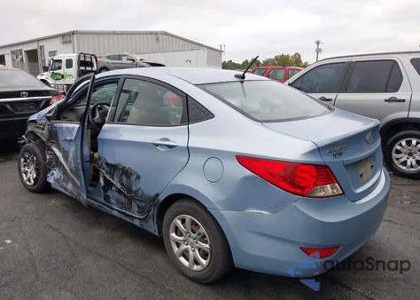 2013 Hyundai Accent Gls z USA, uszkodzony, nr VIN KMHCT4AE9DU347746